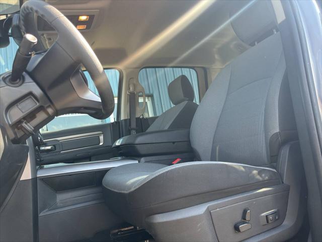 2023 Ram 1500 Classic SLT Crew Cab 4x4 57 Box