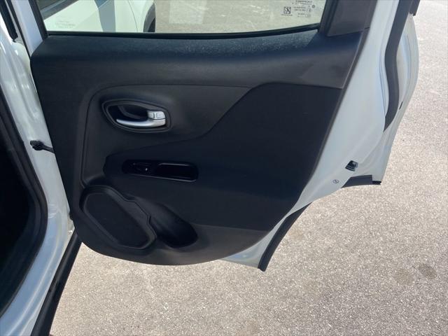 2020 Jeep Renegade Latitude FWD