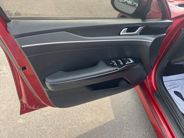 2023 Kia K5 LXS