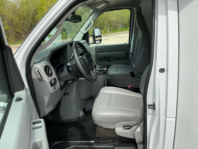 2027 Ford E-Series Cutaway Base
