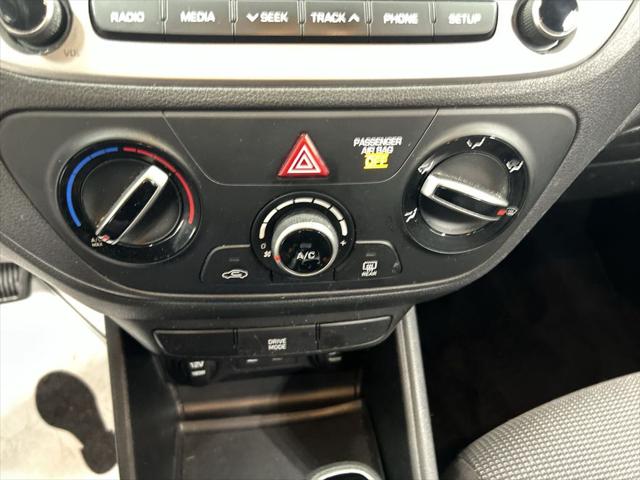 2019 Hyundai Accent SE