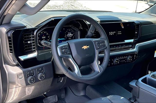 2026 Chevrolet Silverado 1500 4WD Crew Cab Standard Bed LT
