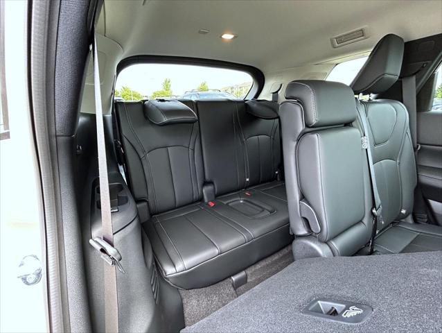 2027 INFINITI QX60 LUXE