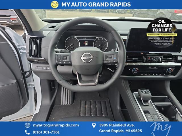 2026 Nissan Pathfinder SV