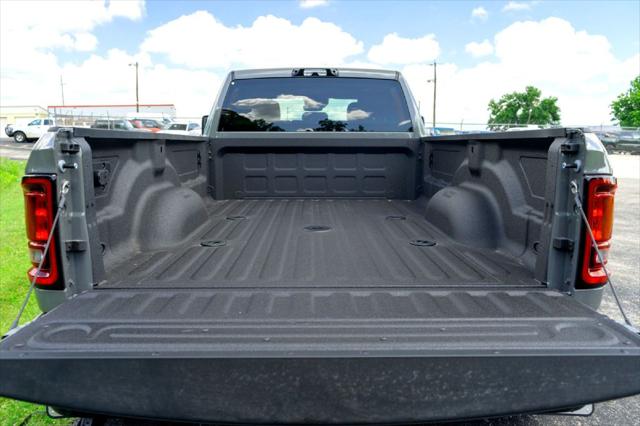 2026 Ram 3500 Big Horn Crew Cab 4x4 8' Box