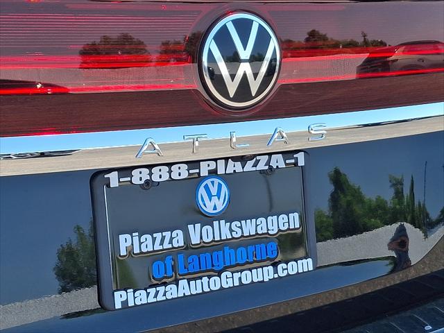 2026 Volkswagen Atlas SE with Technology