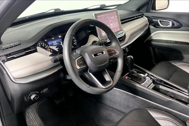 2025 Jeep Compass Limited - Photo 13