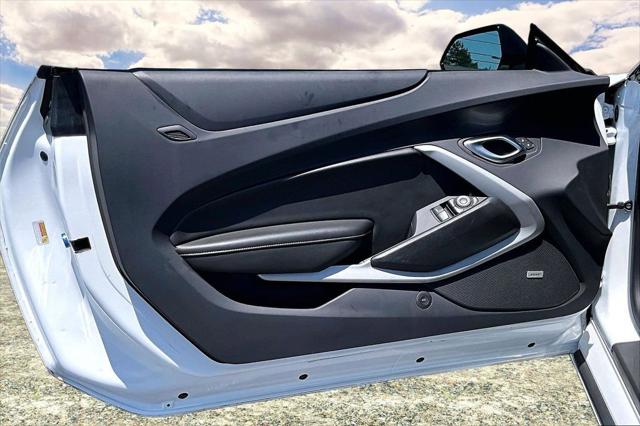 2023 Chevrolet Camaro RWD Convertible 2LT