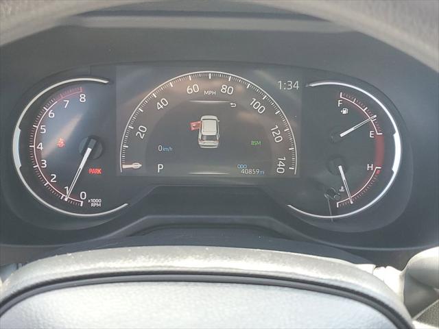 2024 Toyota RAV4 LE