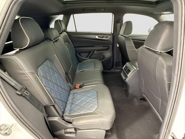 2026 Volkswagen Atlas Cross Sport SEL Premium R-Line