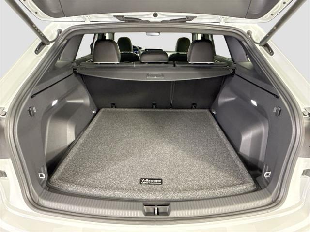 2026 Volkswagen Atlas Cross Sport SEL Premium R-Line
