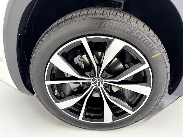2026 Volkswagen Atlas Cross Sport SEL Premium R-Line