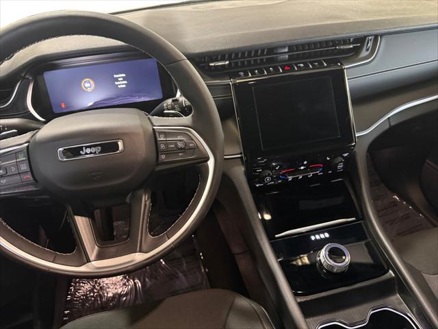 2025 Jeep Grand Cherokee Laredo X 4x2