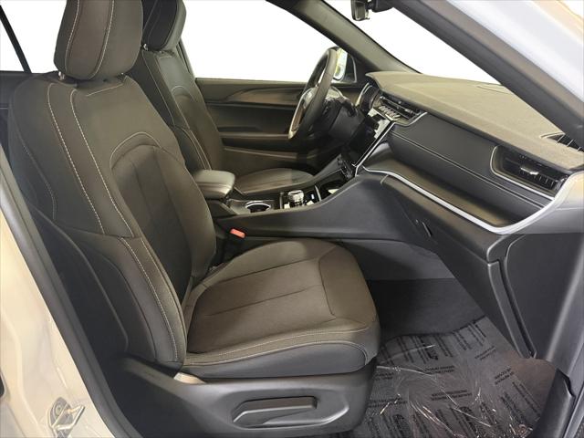 2025 Jeep Grand Cherokee Laredo X 4x2