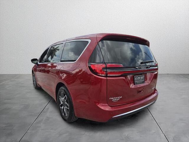 2027 Chrysler Pacifica Limited
