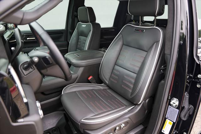 2025 GMC Sierra 2500HD 4WD Crew Cab Standard Bed AT4X