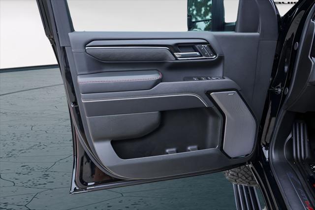 2025 GMC Sierra 2500HD 4WD Crew Cab Standard Bed AT4X