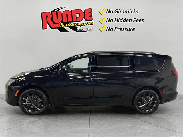 2027 Chrysler Pacifica PACIFICA LIMITED AWD