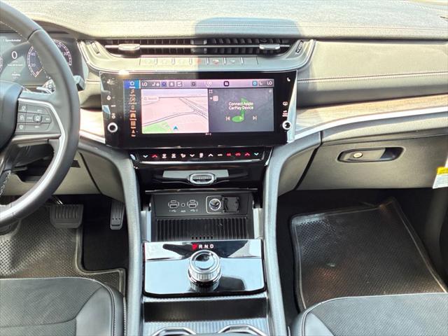 2026 Jeep Grand Cherokee L GRAND CHEROKEE L LAREDO ALTITUDE 4X2