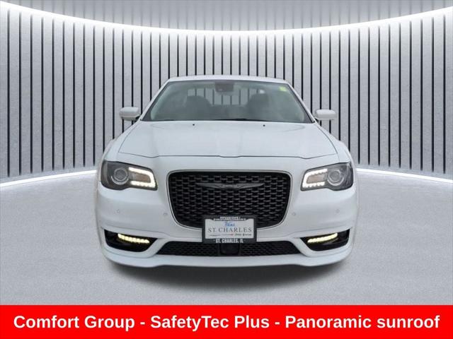 2023 Chrysler 300 Touring-L