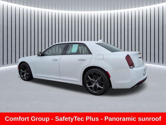 2023 Chrysler 300 Touring-L