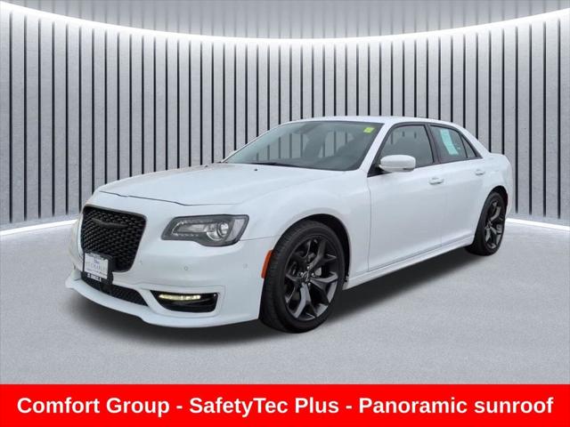 2023 Chrysler 300 Touring-L