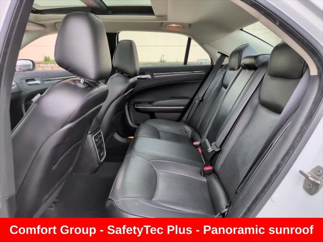 2023 Chrysler 300 Touring-L