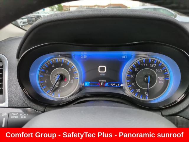 2023 Chrysler 300 Touring-L