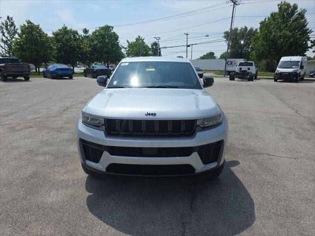 2026 Jeep Grand Cherokee L GRAND CHEROKEE L LAREDO ALTITUDE 4X4 2026 Jeep Grand Cherokee L GRAND CHEROKEE L LAREDO ALTITUDE 4X4