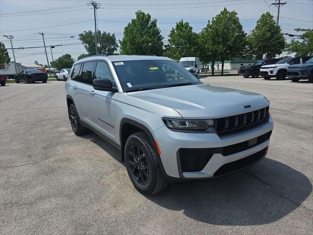 2026 Jeep Grand Cherokee L GRAND CHEROKEE L LAREDO ALTITUDE 4X4 2026 Jeep Grand Cherokee L GRAND CHEROKEE L LAREDO ALTITUDE 4X4