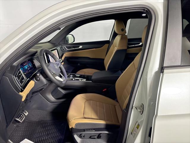 2026 Volkswagen Atlas Cross Sport SEL R-Line Black