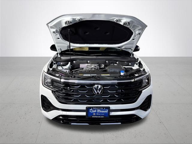 2026 Volkswagen Atlas Cross Sport SEL R-Line Black