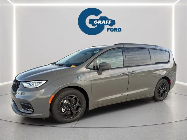 2021 Chrysler Pacifica Hybrid Touring