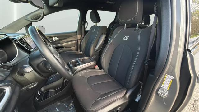 2021 Chrysler Pacifica Hybrid Touring