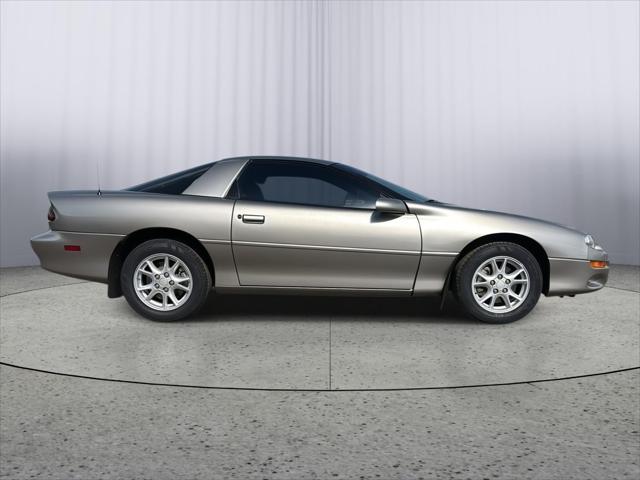 2001 Chevrolet Camaro Base