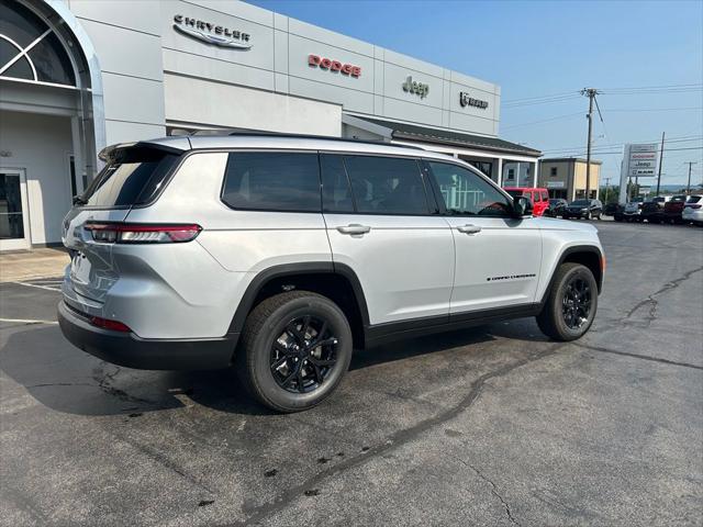 2026 Jeep Grand Cherokee GRAND CHEROKEE L LAREDO ALTITUDE 4X4