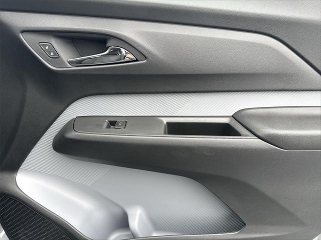 2027 Chevrolet Bolt LT FWD
