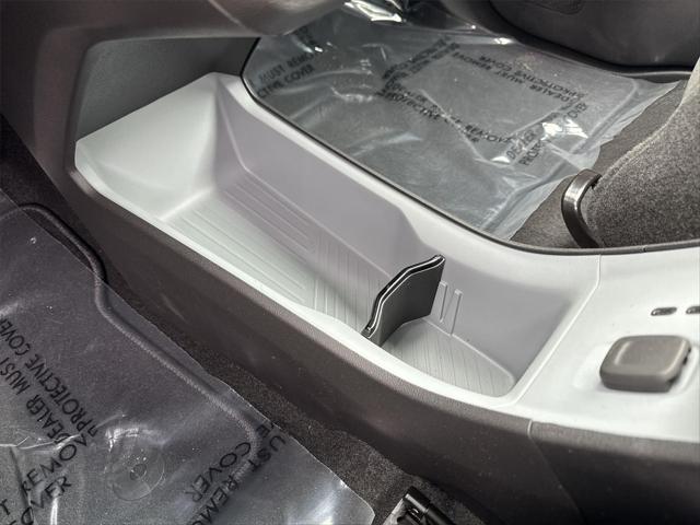 2027 Chevrolet Bolt LT FWD