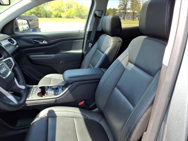 2023 GMC Acadia AWD SLT