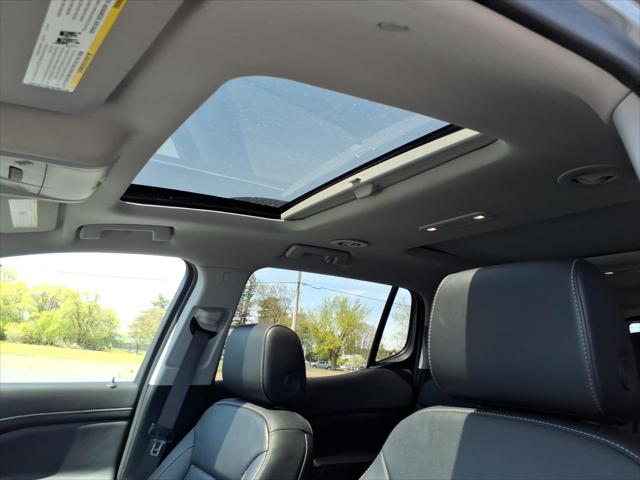 2023 GMC Acadia AWD SLT