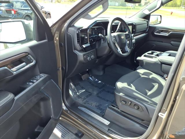 2023 Chevrolet Silverado 1500 4WD Crew Cab Short Bed LT with 2FL
