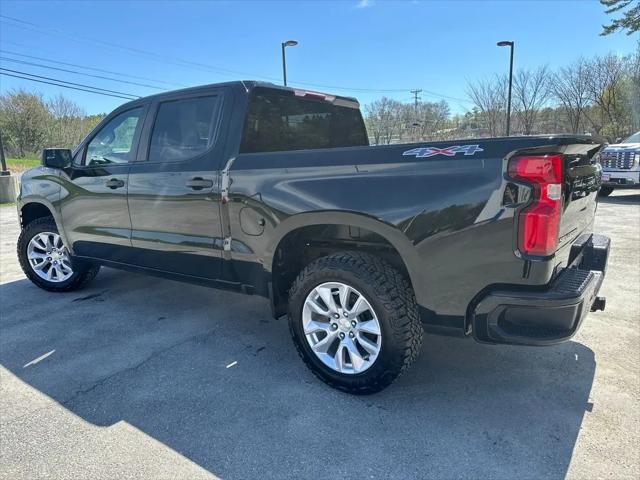 2022 Chevrolet Silverado 1500 4WD Crew Cab Short Bed Custom