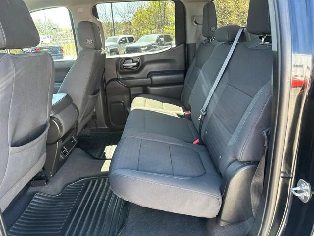 2022 Chevrolet Silverado 1500 4WD Crew Cab Short Bed Custom