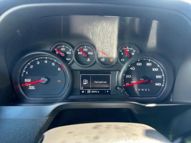 2022 Chevrolet Silverado 1500 4WD Crew Cab Short Bed Custom