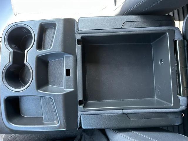 2022 Chevrolet Silverado 1500 4WD Crew Cab Short Bed Custom