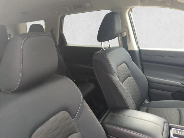 2025 Nissan Pathfinder SV FWD