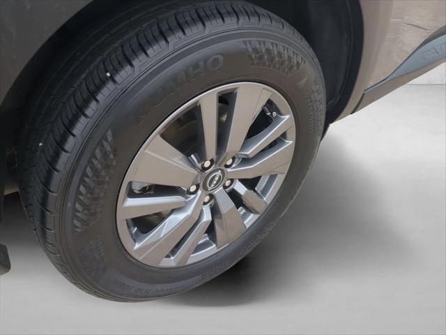 2025 Nissan Pathfinder SV FWD