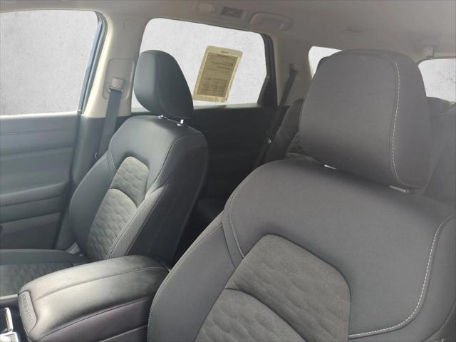 2025 Nissan Pathfinder SV 4WD