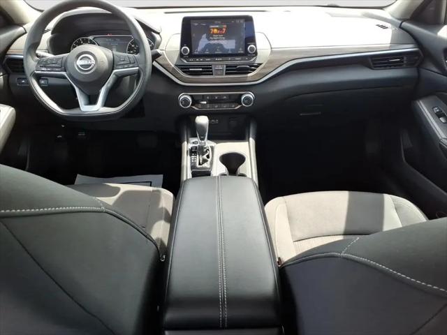 2025 Nissan Altima SV FWD