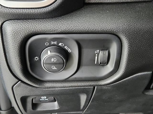 2026 Ram 1500 Express Crew Cab 4x4 57 Box